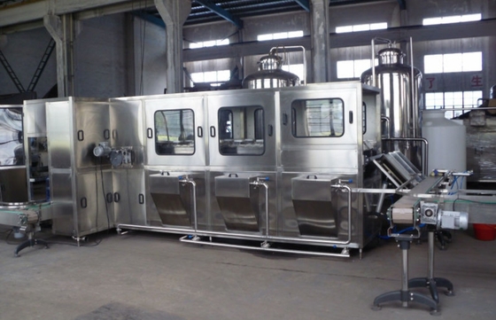 Volledig automatische productielijn voor het vullen van 19 liter flessen water voor de drankenindustrie