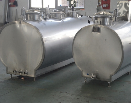 1500L roestvrijstalen melktransport tanktruck voor levering van zuivelproducten
