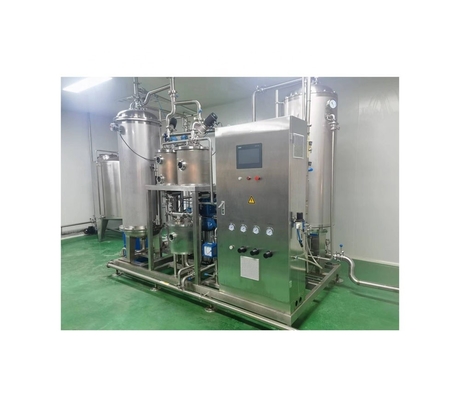 Mixer voor de verwerking van koolzuurhoudende dranken voor de productie en het mengen van frisdranken