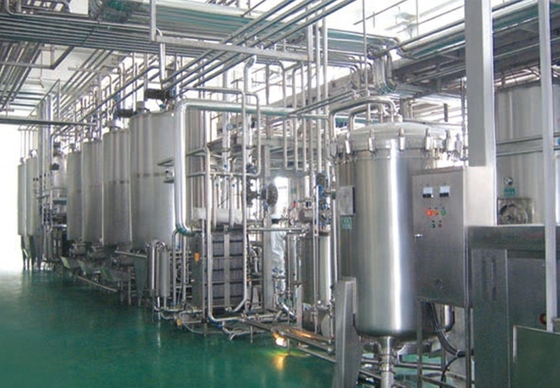 Turnkey gepasteuriseerde melkverwerkingsinstallatie met aangepaste spanning en variabel ontwerp