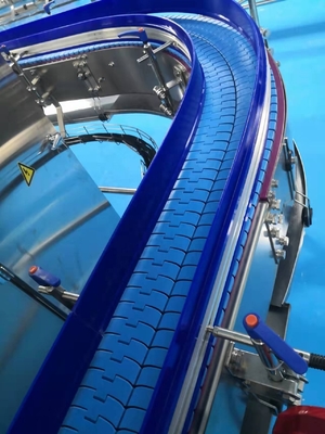 Gepersonaliseerde riemconveyor voor waterproductielijn in sapverwerkingsinstallatie ontworpen