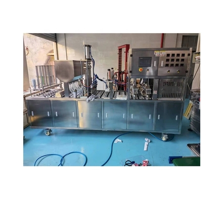 Automatische pneumatisch aangedreven yoghurt ijsbeker vul- en afdichtmachine