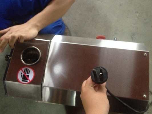 Luxe type SUS304 Materiaal 4 Roller Suikerriet Zoutmachine 380*370*750mm