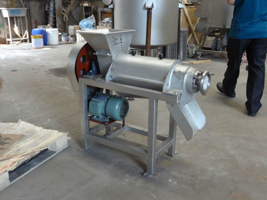 Makkelijk te bedienen industriële citroensqueezer met verplettering functie en 370 kg capaciteit