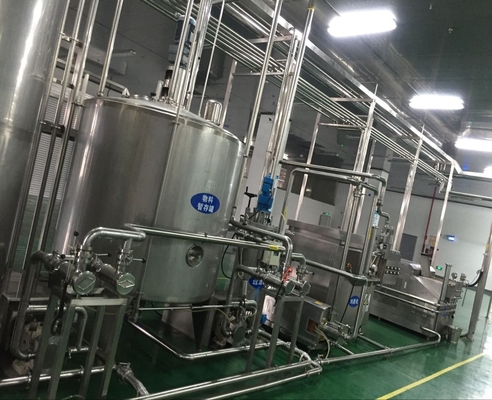 Volledig automatische productielijn voor aromatische fruitdranken 6000b/h met sapvullend materiaal