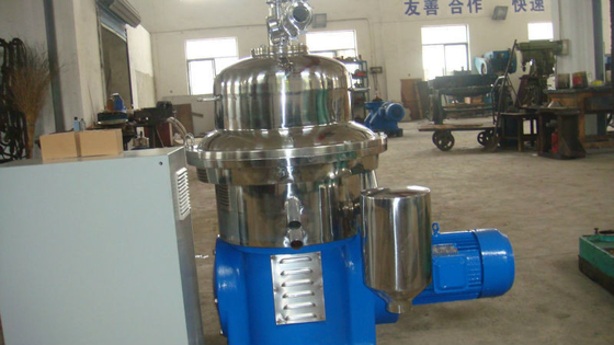500 kg capaciteit 1000L/H melkcrème separator met automatische reiniging 2200*1350*1150mm