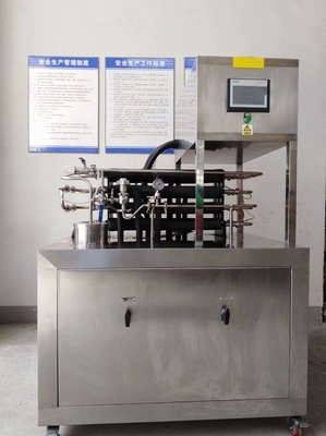 Mini Lab UHT Sterilisator Melkproductie Plant met 1800*800*1200mm Grootte