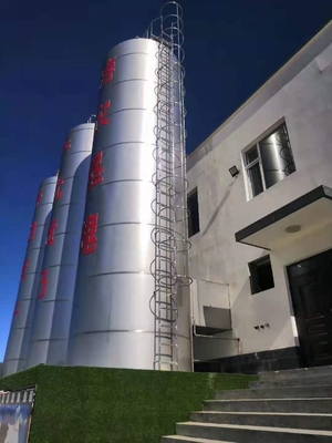 Hygiënische opslagnormen Koudgevulde silo's met roermachine en niveau-indicatormeter
