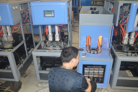 Hoogwaardige semi-automatische 2 holte plastic mineraalwaterflessen maken machine met schimmel