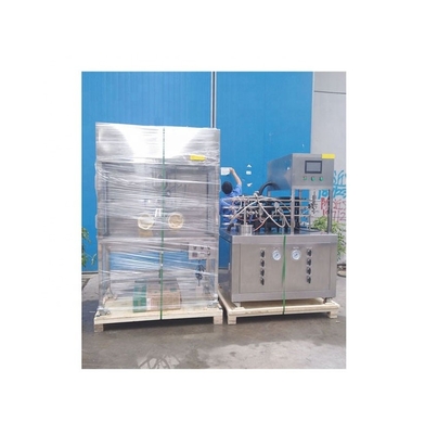 Laboratoriumsterilisator met aseptische vulapparatuur voor de verwerking van melk in een productie-installatie
