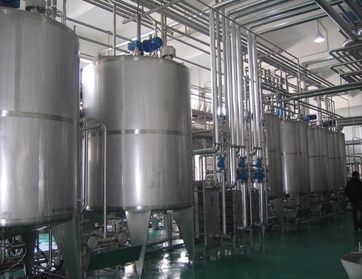 Fabriek voor de productie van verse melk Lijn voor de verwerking van kokosmelk 1000L/H met aangepaste spanning