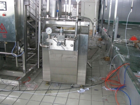 Hoogdrukmachine voor het homogeniseren van fruitpuree voor het homogeniseren van sap en melk van 3000 l/h