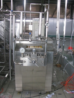 Hoogdrukmachine voor het homogeniseren van fruitpuree voor het homogeniseren van sap en melk van 3000 l/h