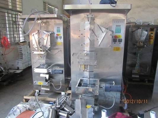 Verpakkingsmachine voor het verpakken van water met verzegelingszakjes voor de productie van voedingsmiddelen en dranken