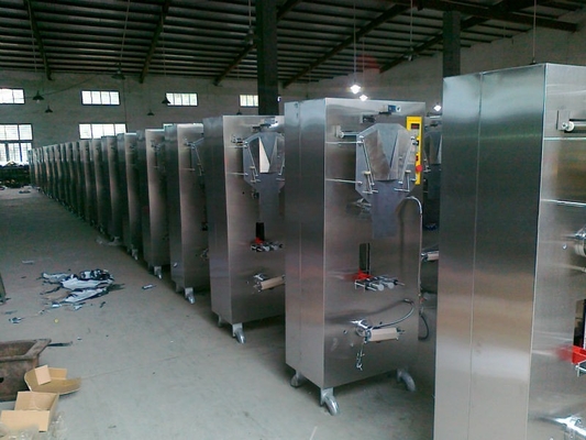 Na-service Terrainonderhoud en reparatiedienst 2200 zak/uur waterverpakkingsmachine voor dranken