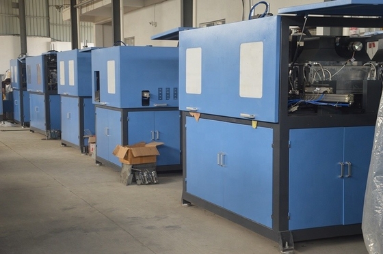4000-4500 stuks theoretische uitgang Vier holte lente waterfles blaas gietmachine