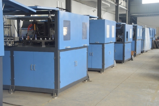 4000-4500 stuks theoretische uitgang Vier holte lente waterfles blaas gietmachine
