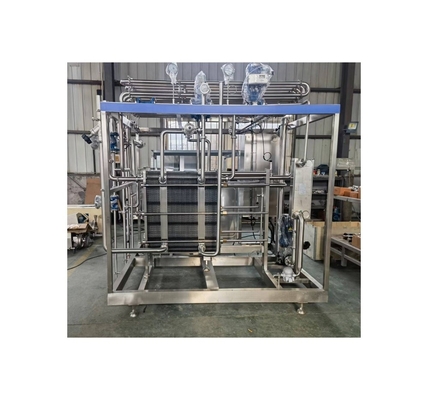 8000 kg capaciteit plaat type Uht melk sterilisator machine voor melkverwerkingslijn 35 kW vermogen