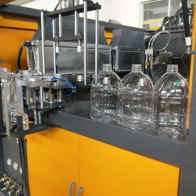 5L PET-waterflessenblaasmachine met malen Geavanceerde PET-plastiekproductie