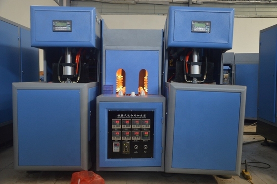 Fabrieksfabriek Semi-automatische 2000B/H Een verwarmer trek twee blaasgietmachine Gewicht KG 1250 KG