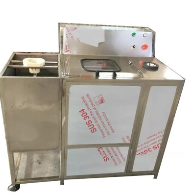 100% Vulling nauwkeurigheid Semi-automatische 5 liter fles binnen spoelen en buiten borstelmachine voor flessen