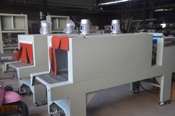Semi-automatische machine voor het inpakken van olieflessen met thermisch krimptunnel en PE-filmtype