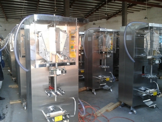2000b/h Vloeibare zakjes watervulmachine met datumcoder en verpakkingszak