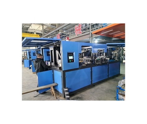 Theoretische output 4000-4500 stuks Volledig automatische 4 holte pet flessen blaasmachine