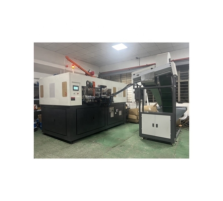 2800KG Full Auto 4 holte servomotor Plastic flessen Stretch blazen gietmachine voor koolzuurhoudende dranken Productielijn