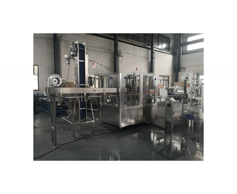 Gemakkelijk te bedienen 1000ml PET-flessen Glasflessen Flessenmachine met 2500*1500*2300mm Grootte
