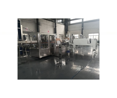 Gemakkelijk te bedienen 1000ml PET-flessen Glasflessen Flessenmachine met 2500*1500*2300mm Grootte