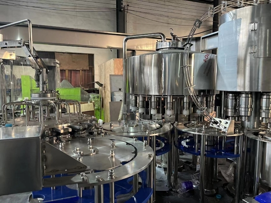 Hoogvermogen 8 koppen dranken vulmachine 100% vulnauwkeurigheid 2000-3000BPH
