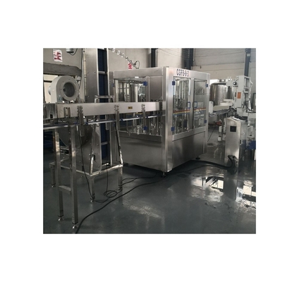 Gemakkelijk te bedienen 8 koppen drinkwater flessen machine voor klant vereisten