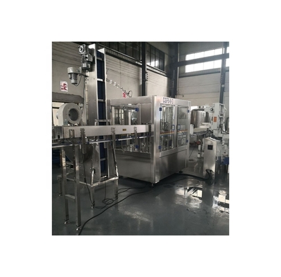 Gemakkelijk te bedienen 8 koppen drinkwater flessen machine voor klant vereisten