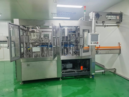 7000BPH 18 koppen waterdrank sap vulmachine voor eenvoudig te bedienen productie