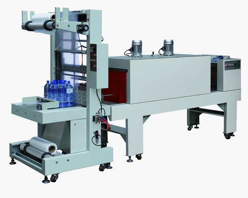 Semi-automatische verpakkingsmachine voor het verpakken van flessen